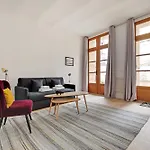 Cozy Appartement - 2BR-4P - Cathédrale de Notre Da